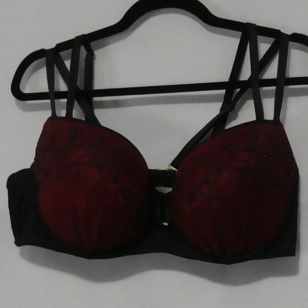 AG - ASHLEY GRAHAM | 40 DDD | Burgundy & Black Lace Detail Bra | Double Straps